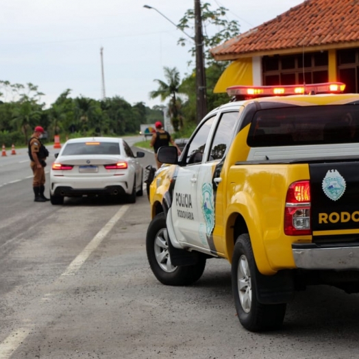 PMPR intensifica policiamento nas rodovias estaduais durante o feriado Finados