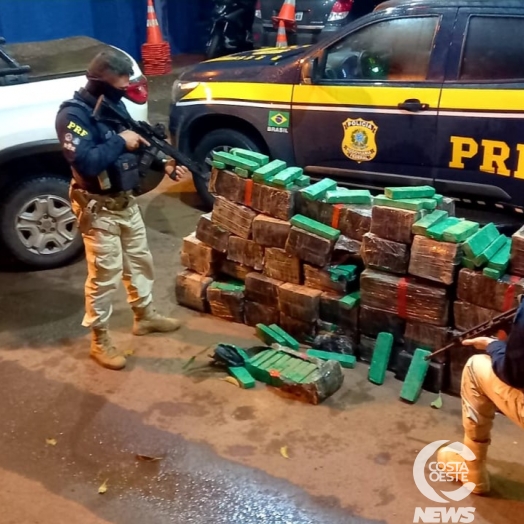 Polícia apreende 590 quilos de maconha carregada em Santa Helena; dois foram presos