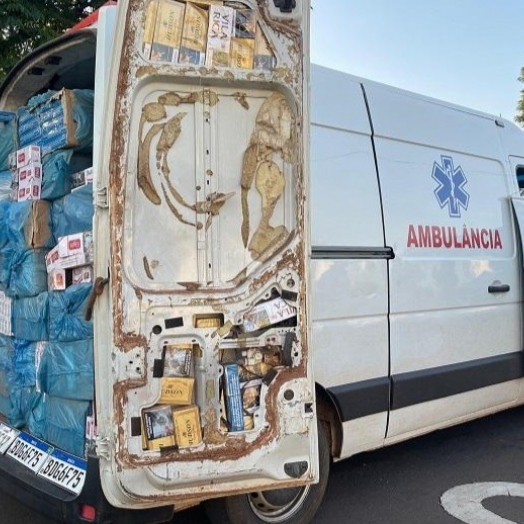 Polícia apreende falsa ambulância carregada cigarros contrabandeados em Toledo