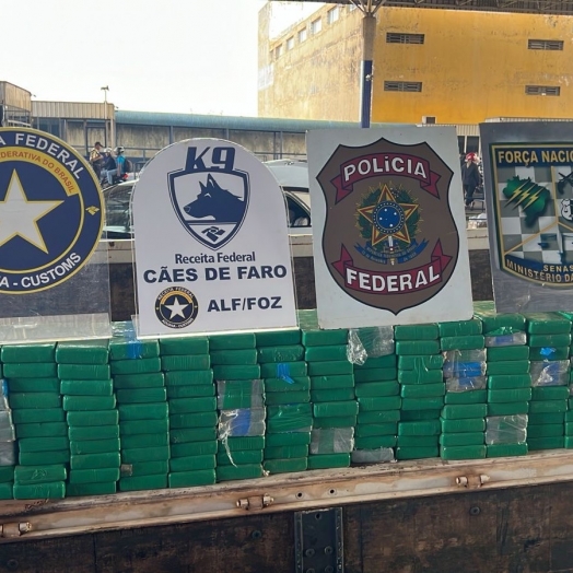 Polícia Federal, Receita Federal e Força Nacional realizam apreensão de 181,3 quilos de cocaína