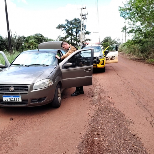 Polícia Militar recupera veículo roubado na BR 277