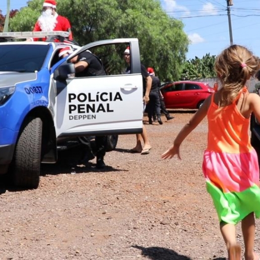 Polícia Penal do Paraná promove ações sociais de natal à comunidade