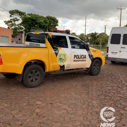 PRE de Santa Helena apreende Van com cigarros em Diamante D