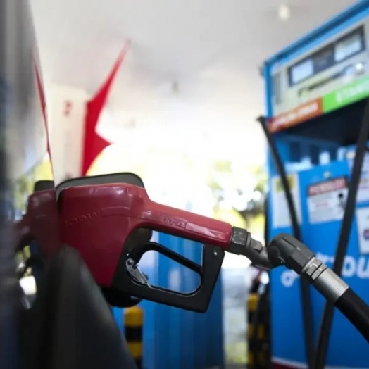 Preço da gasolina fecha agosto com leve alta no Paraná