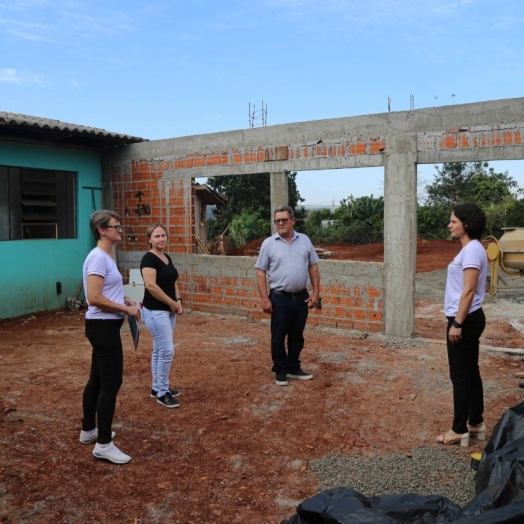 Prefeito de Missal acompanha obra de Ampliação da Escola no Portão Ocoí