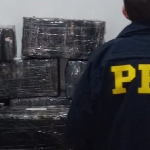 PRF apreende 199 kg de maconha em Guaíra