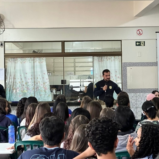 PRF inicia projeto piloto de prevenção ao uso de drogas voltado para adolescentes em Foz do Iguaçu