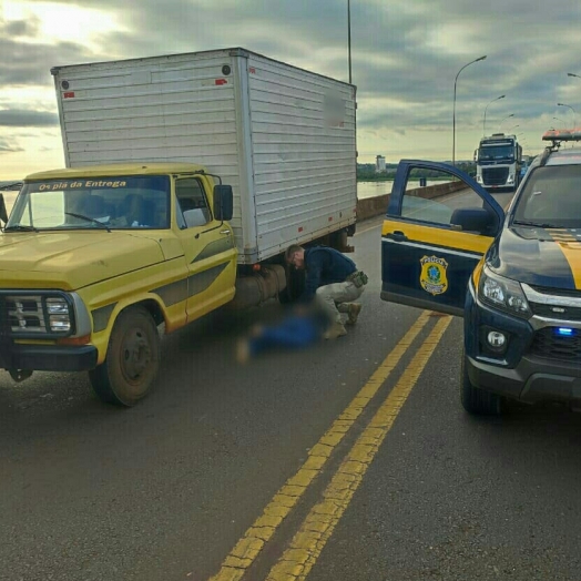 PRF recupera camioneta logo após ser furtada