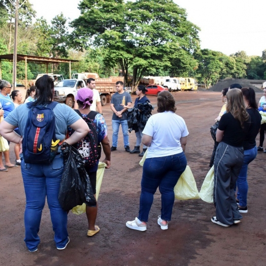 Primeiro dia do ‘Mutirão da Dengue’ recolheu cerca de 60 toneladas de materiais