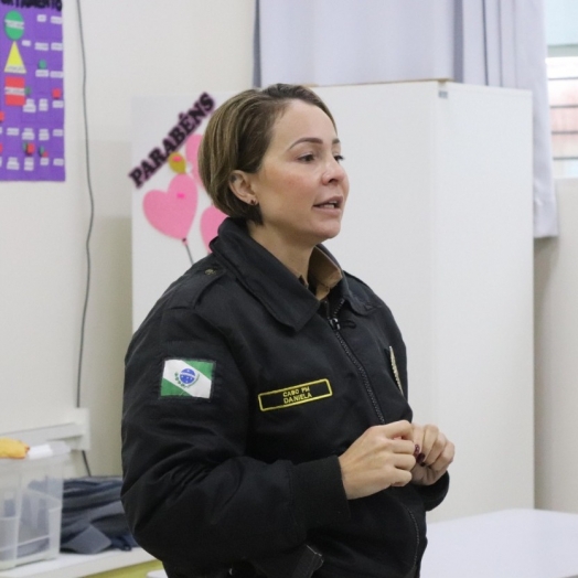 Proerd trabalha prevenção contra drogas e violência com alunos em Santa Helena