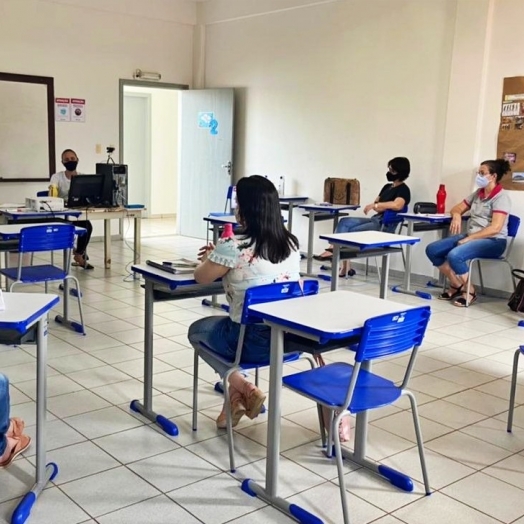 Professores da Rede Pública de Ensino de Itaipulândia abraçam a causa e adotam em sala de aula a campanha 18 de Maio