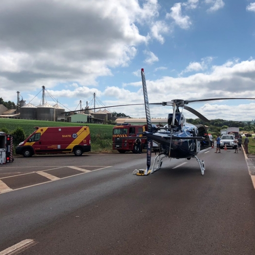 Quatro pessoas ficam feridas em grave acidente de trânsito na BR-467