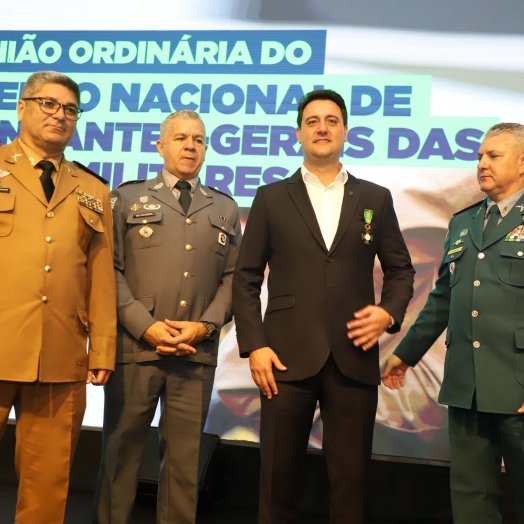 Ratinho Junior ressalta bons índices da segurança do Paraná em reunião com PMs de todo o Brasil