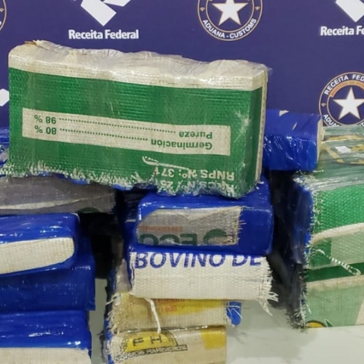 Receita Federal e BPFron apreendem quase 100 kg de maconha na Ponte Internacional da Amizade