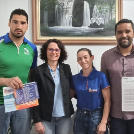 Representante da Uningá visita Missal e demostra interesse em instalar um Polo EAD no município