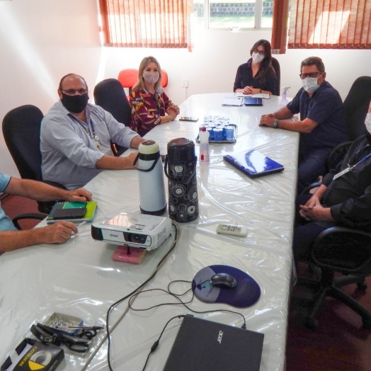 Representantes da Sanepar estiveram em Missal para discutir o protocolo de intenções de implantação da rede de esgoto