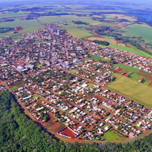 Revitalização de calçadas exige substituição de árvores em Itaipulândia