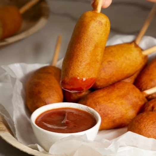 Salsicha Empanada (Corn Dogs)