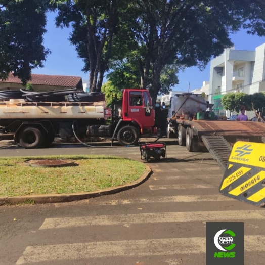 Sanepar executa obra de troca de tubulação em Medianeira