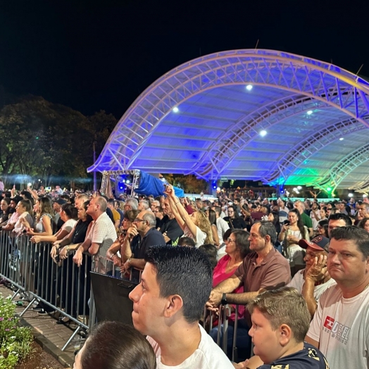 São Miguel do Iguaçu inicia festa de aniversário com show e estrutura completa