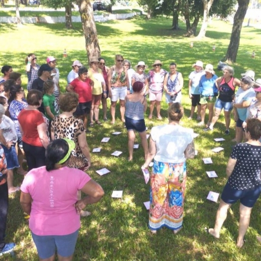 São Miguel do Iguaçu realiza atividades com os participantes da Academia da Saúde no Balneário Ipiranga