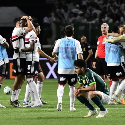 São Paulo vence o Palmeiras e avança para as semifinais da Copa do Brasil