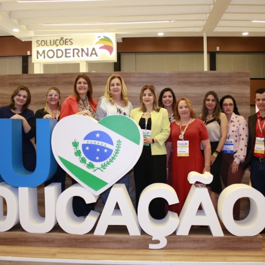 Secretária de Educação de Medianeira representa Paraná no 9º Fórum Nacional Extraordinário da Undime