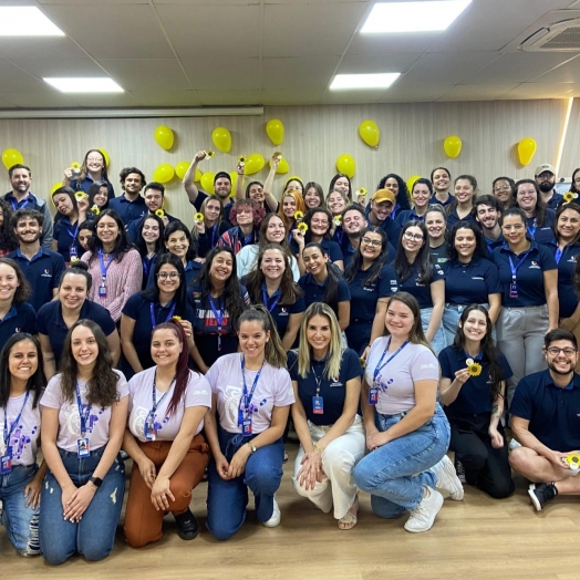 Setembro Amarelo: acadêmicas de Terapia Ocupacional da Faculdade UNIGUAÇU realizam dinâmica com colaboradores na Unidade de Cascavel