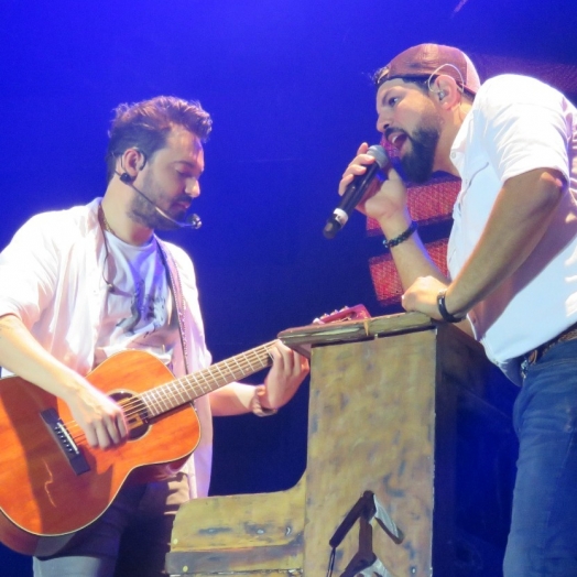 Show com Fernando e Sorocaba reúne mais de 30 mil pessoas no Balneário de Santa Helena