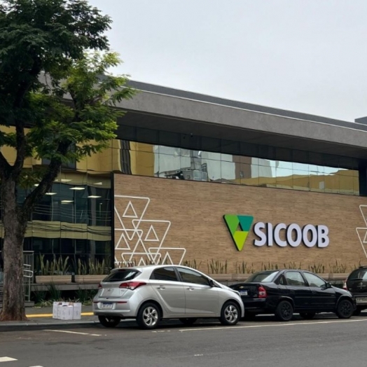 Sicoob cresce 25% e garante posição entre as 10 maiores instituições financeiras do país