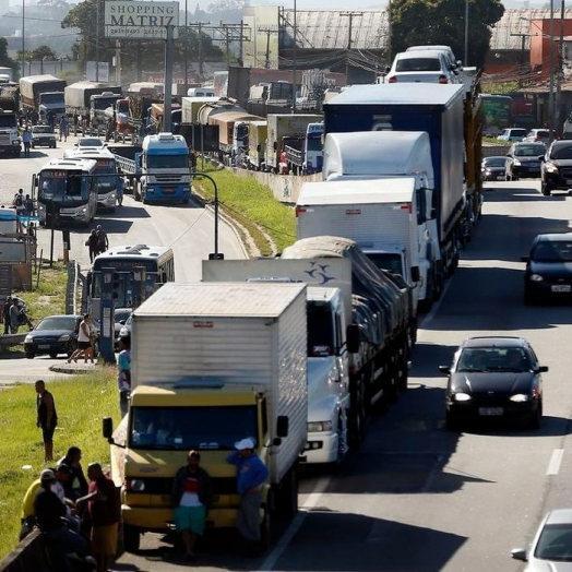 STF derruba 11 pontos da Lei dos Caminhoneiros