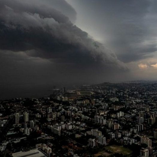 Temporal deixa 43,1 mil unidades consumidoras sem energia no Paraná