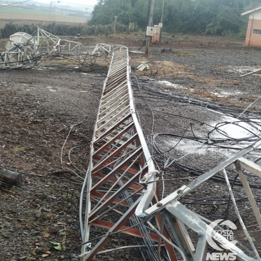 Temporal derruba torre de transmissão da Costa Oeste 93,3 FM em Santa Helena