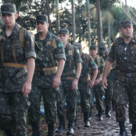 Tiro de Guerra 05-018 Medianeira realiza comemoração do dia do Exército Brasileiro