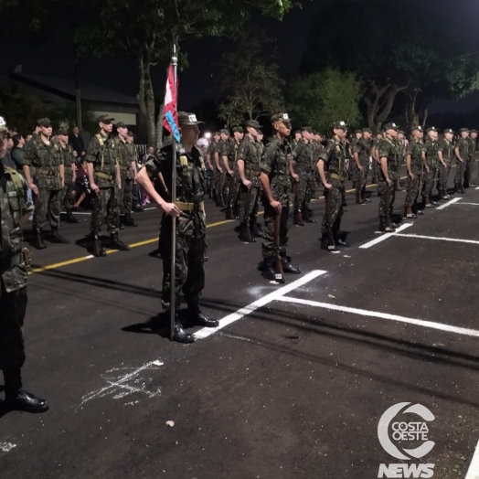 Tiro de guerra de Medianeira realiza entrega de boinas e formatura de Cabos