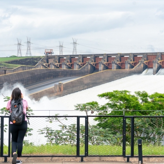 Turismo de Itaipu recebeu 11.516 visitantes no feriadão, 4 mil pessoas a mais do que o previsto