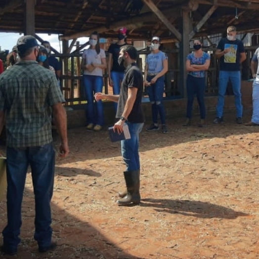 UNIGUAÇU realiza visita técnica com acadêmicos do Ruminar - Grupo de Estudos e Pesquisa em Produção e Nutrição de Ruminantes