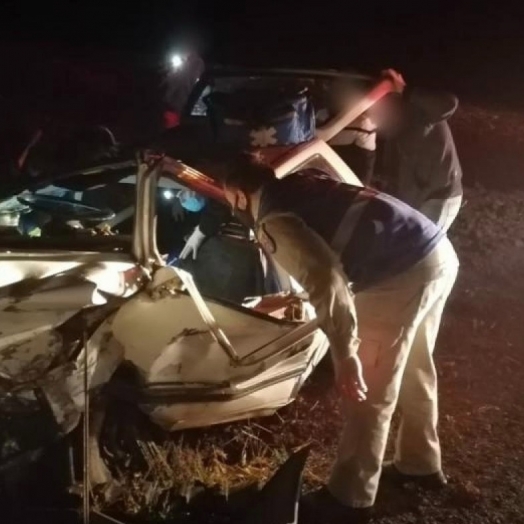 Veículo com placas de Medianeira se envolve em grave acidente com cinco feridos em Mercedes