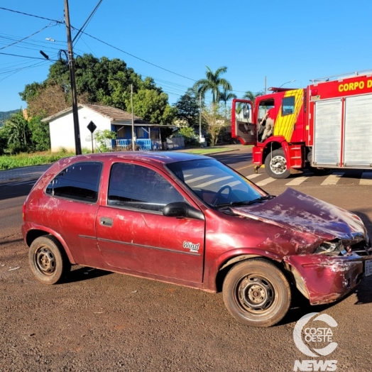 Veículos colidem na PR 317, em distrito de Santa Helena