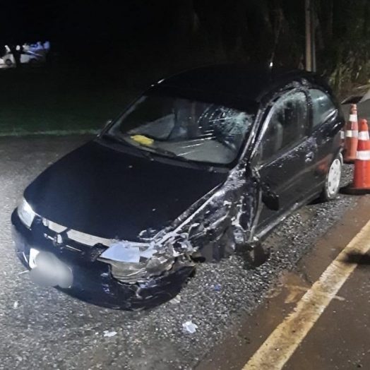 Veículos se envolvem em acidente na PR 495 em Santa Helena