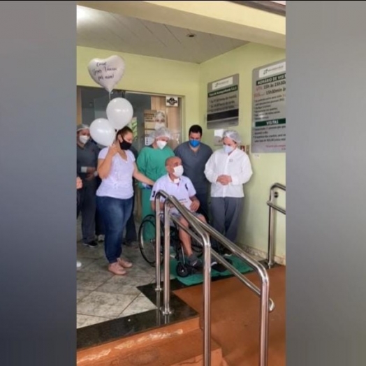 Vereador Queti se recupera da Covid-19 e recebe alta hospitalar; vídeo